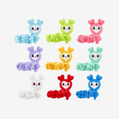 twice-this-is-for-world-tour-in-incheon-lovely-scrunchie